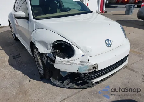 2013 Volkswagen Beetle 2.5L z USA, uszkodzony, nr VIN 3VWJP7AT9DM665934